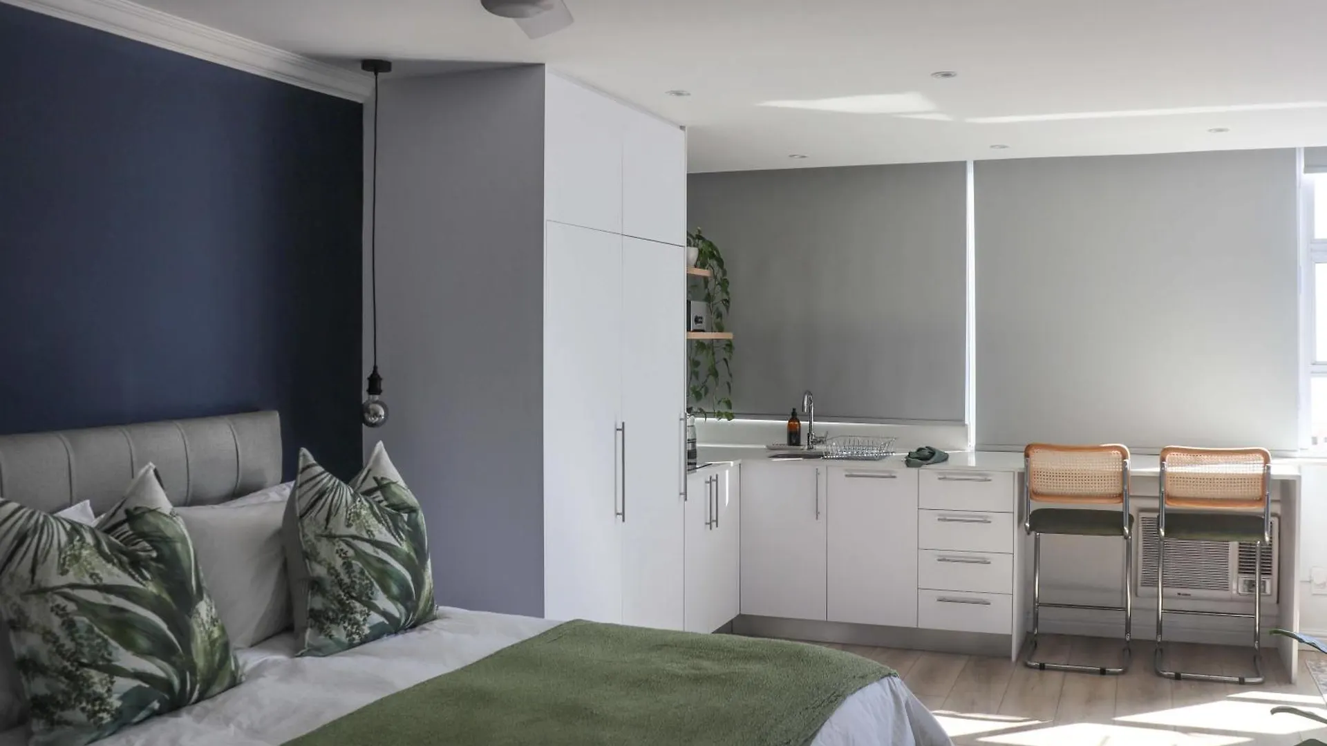 Modern Studio In Sea Point Cape Town Apartment
